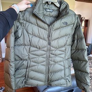 Women’s North Face Puffer Jacket